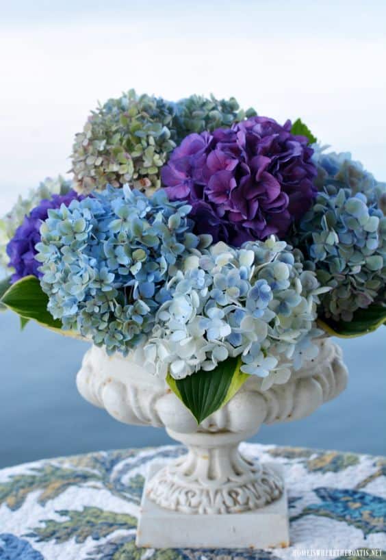 arranjos lindos de flores com hortensias 9