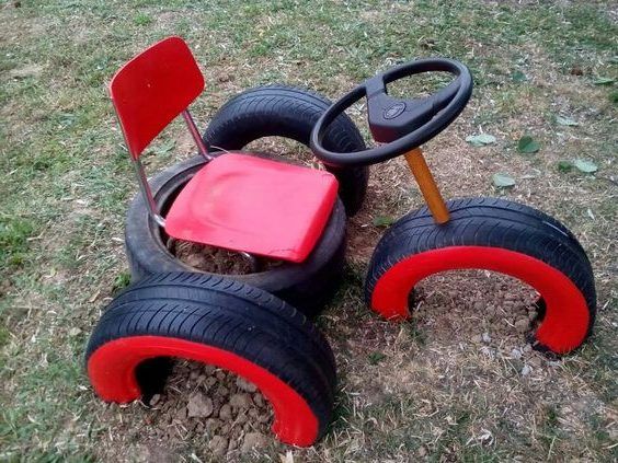 carros para brincar feitos com pneus velhos 1