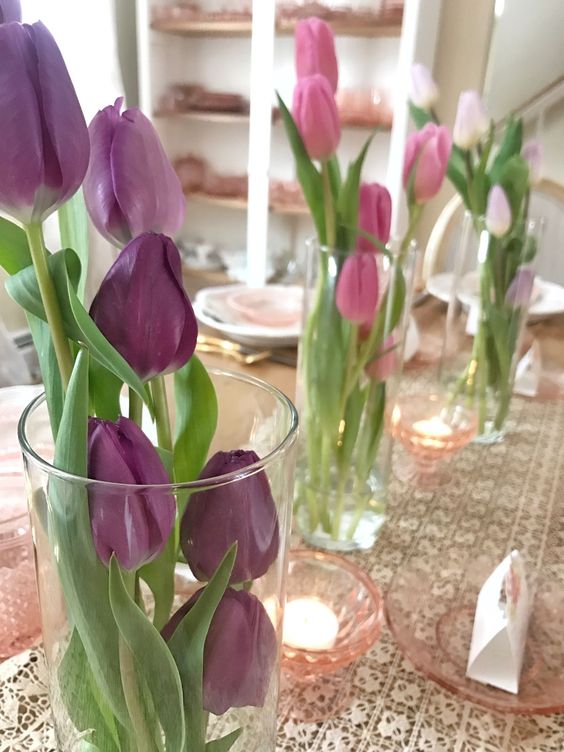 centros de mesa com tulipas 8